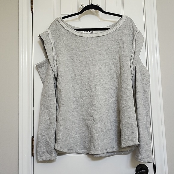BUCKETLIST Tops - BUCKET LIST Gray Sweatshirt​​​​​​